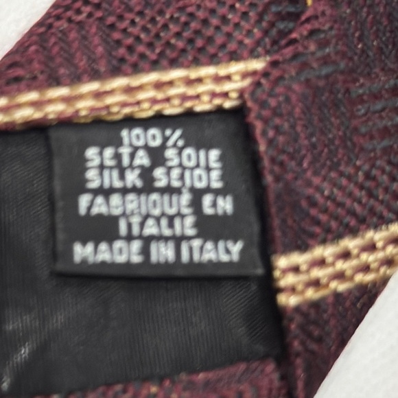 Vintage Boss Hugo Boss Burgundy and Gold Men's Tie - Picture 4 of 7